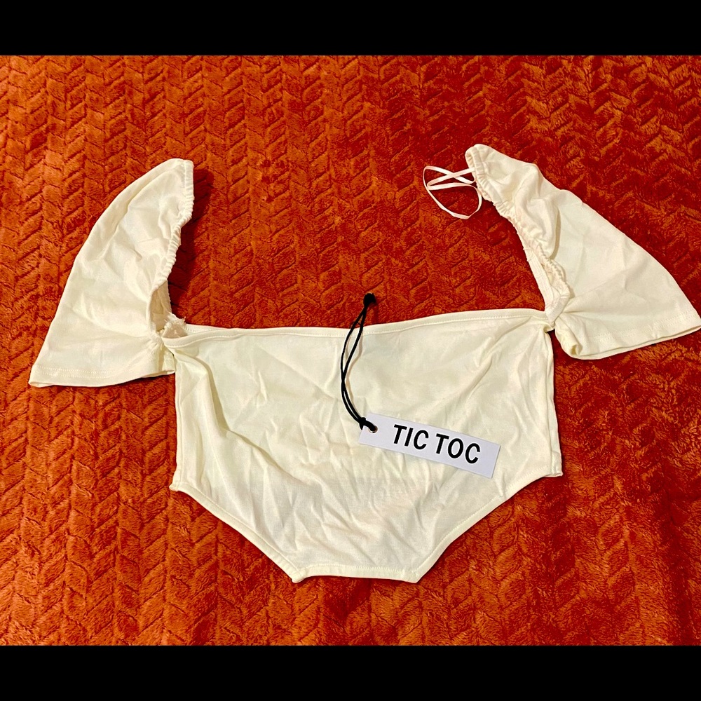 Puff arms crop top